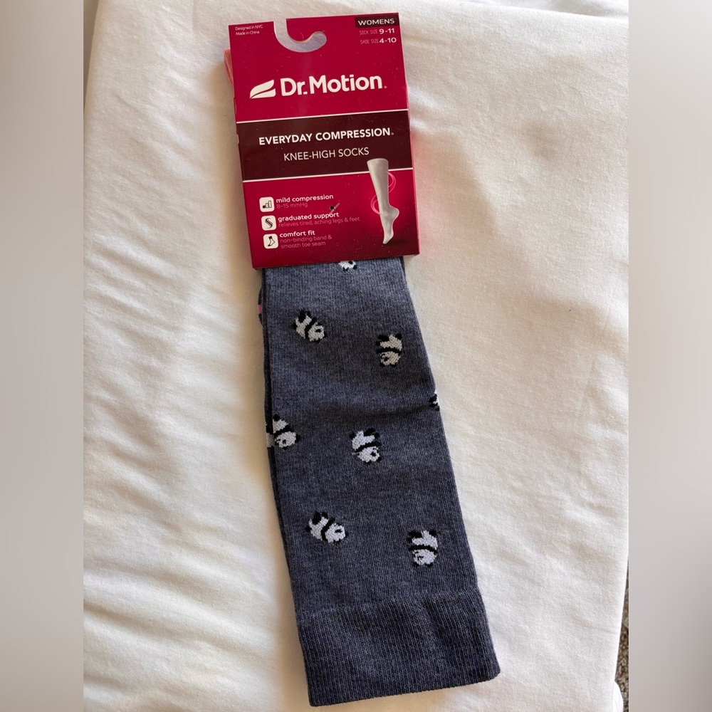 New Dr Motion Knee High Mild Compression Socks 9-11 Gray Panda bear